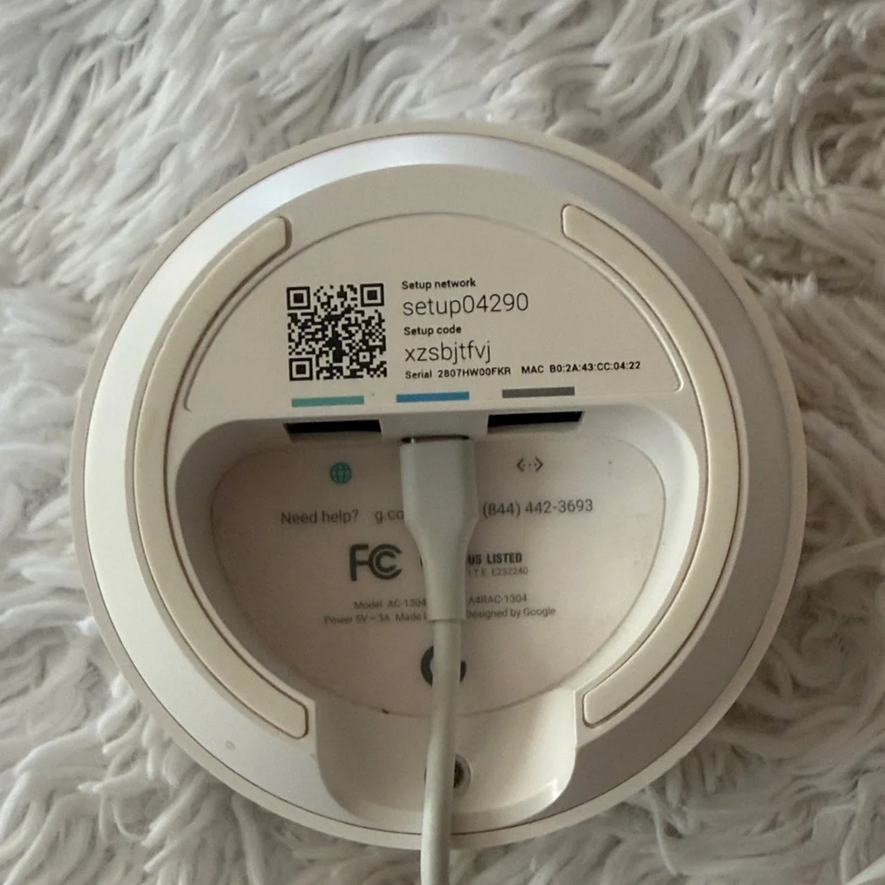 Google WiFi Hub in White